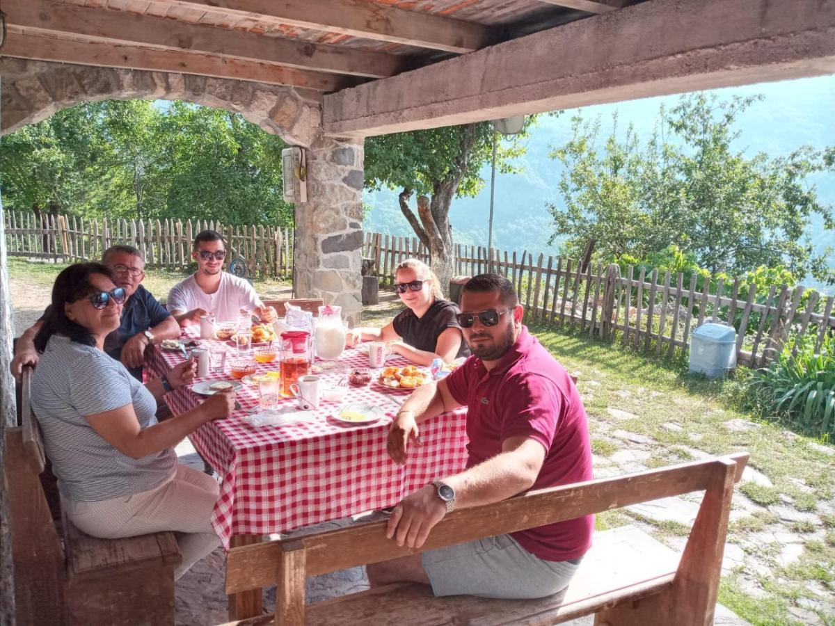 Bujtina Carku Otel Theth Dış mekan fotoğraf