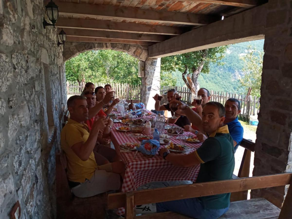 Bujtina Carku Otel Theth Dış mekan fotoğraf