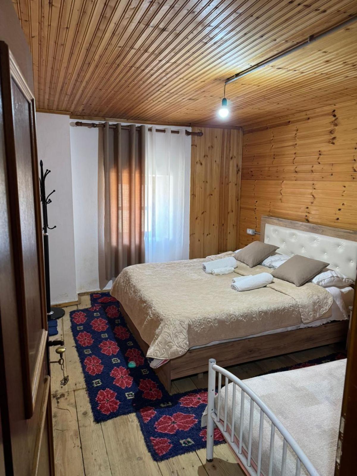 Bujtina Carku Otel Theth Dış mekan fotoğraf